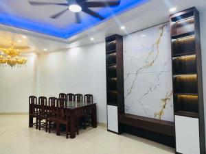 NHÀ GẦN HỒ LINH QUANG 6 TẦNG THANG MÁY XÂY MỚI ĐẸP_64m2 (SD 75m2), TRƯỚC NHÀ THOÁNG RỘNG, hơn 11 tỷ